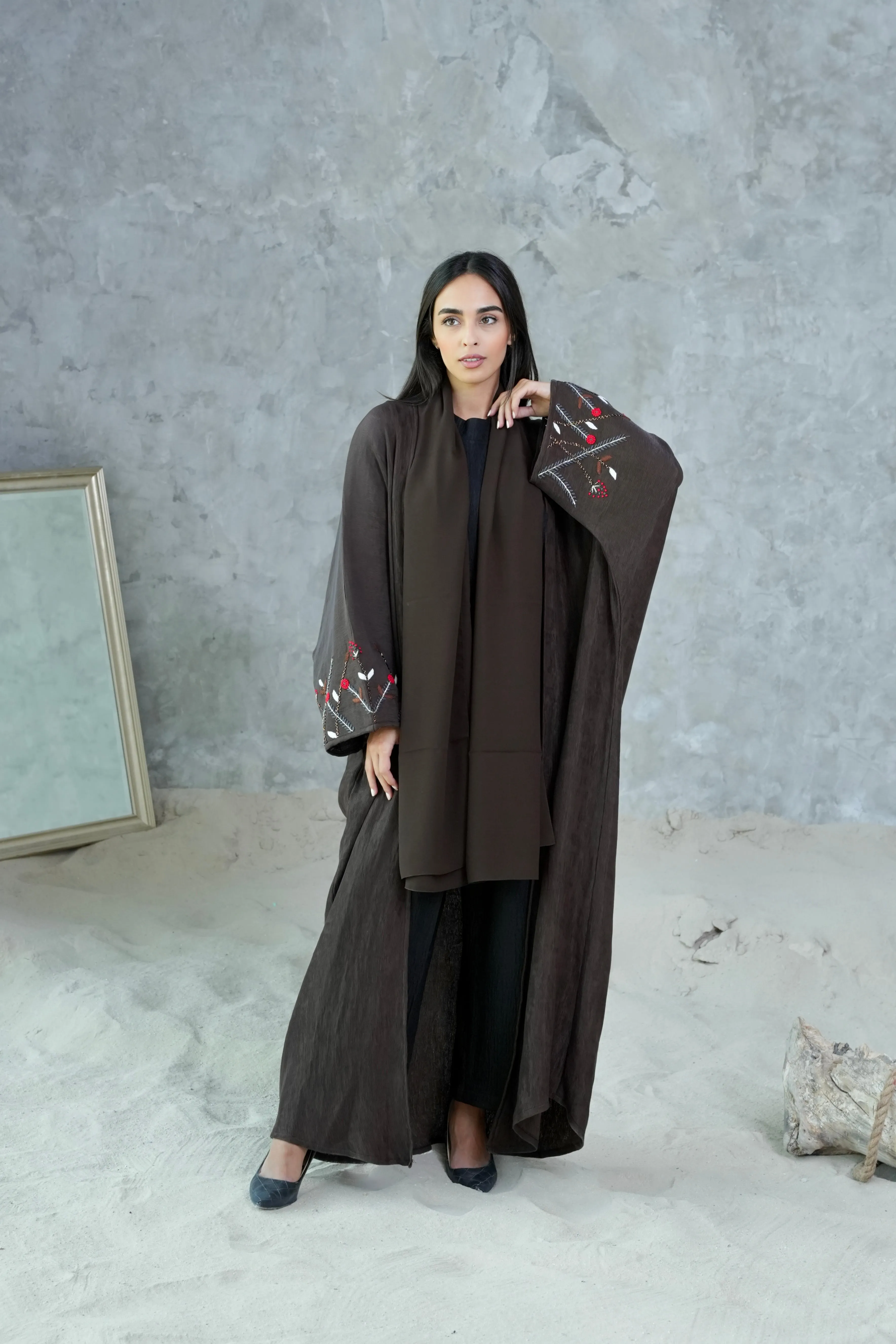 CLASSIC BROWN BISHT ABAYA #371