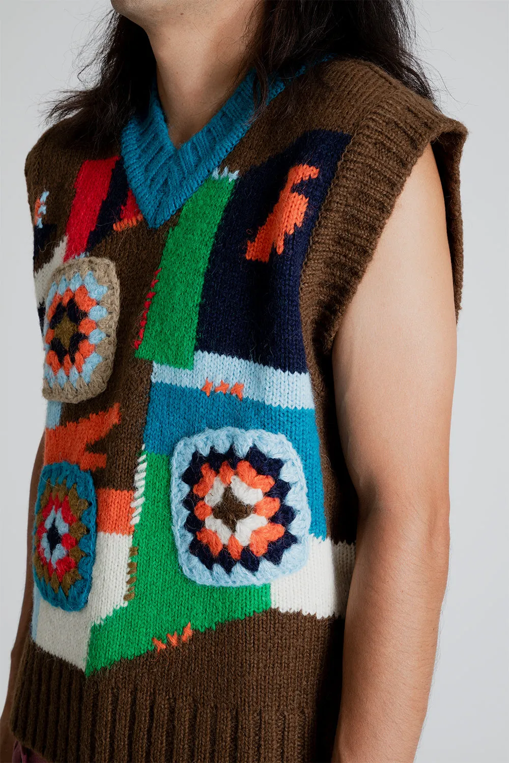 Knitted Crochet Intarsia V-Neck Vest - Brown
