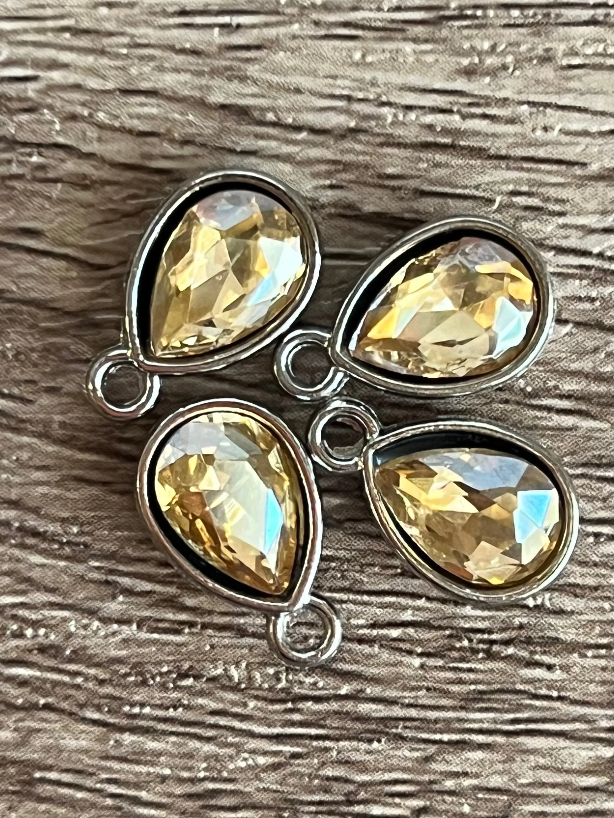Teardrop Tumbler Handle Charm